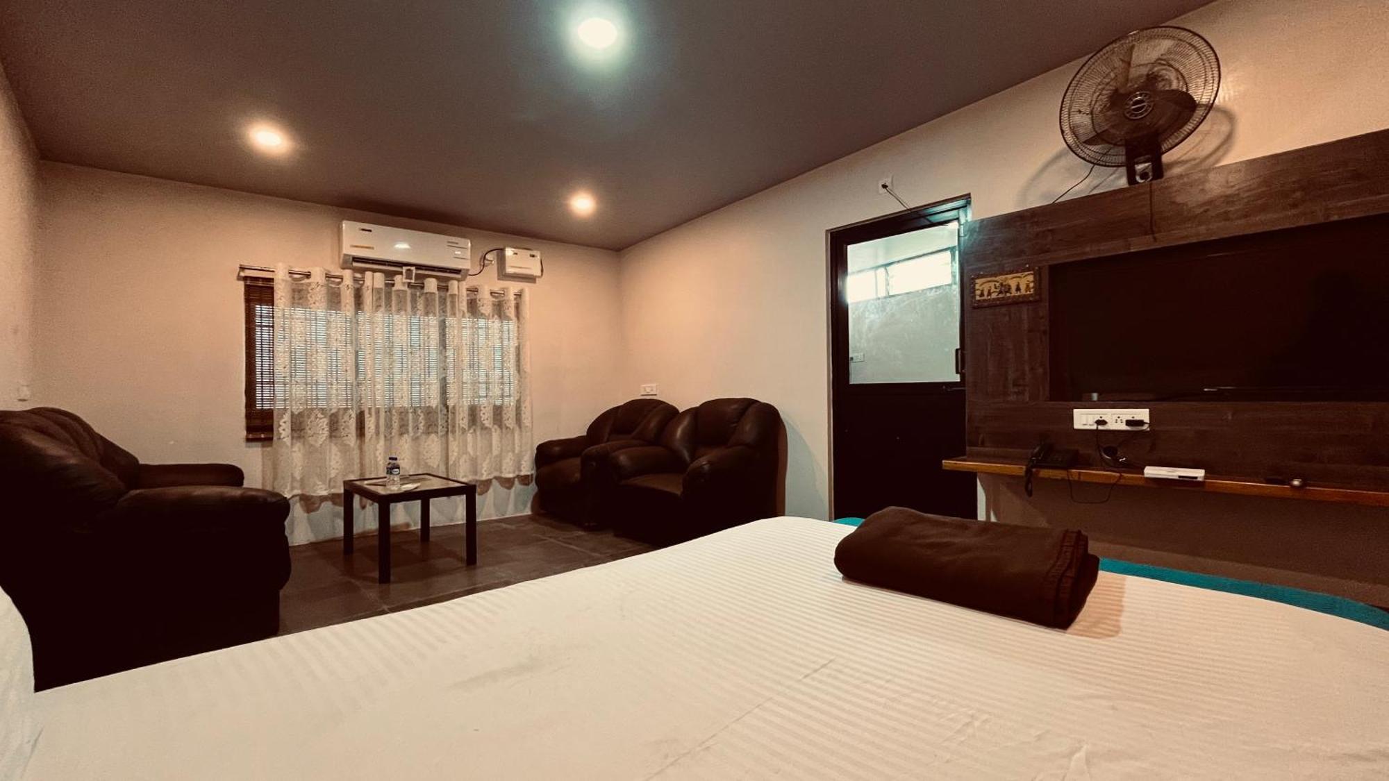 Mermaid Island Beach Resorts Pondicherry Eksteriør bilde